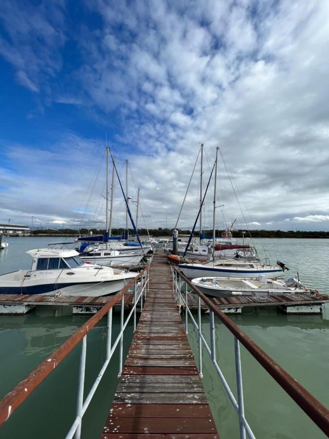 Botel Velero En El Corazon De El Puerto El Puerto de Santa María