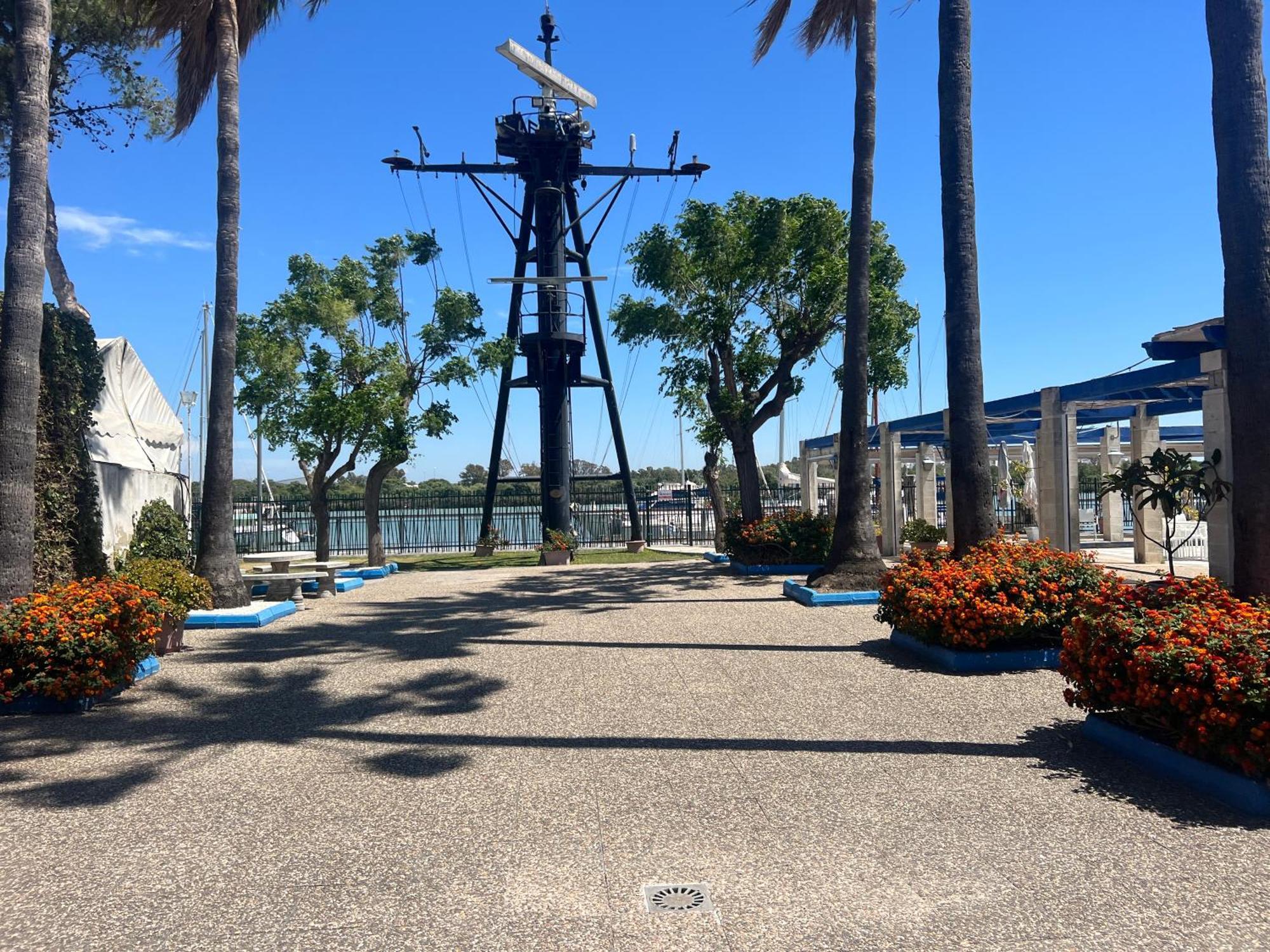 Botel Velero En El Corazon De El Puerto de Santa María